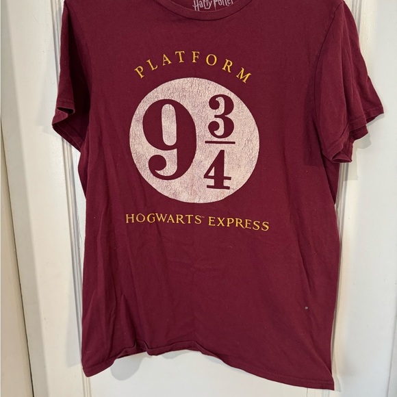 Warner Bros. Burgundy Platform 9 3/4 Tee - Picture 3 of 4